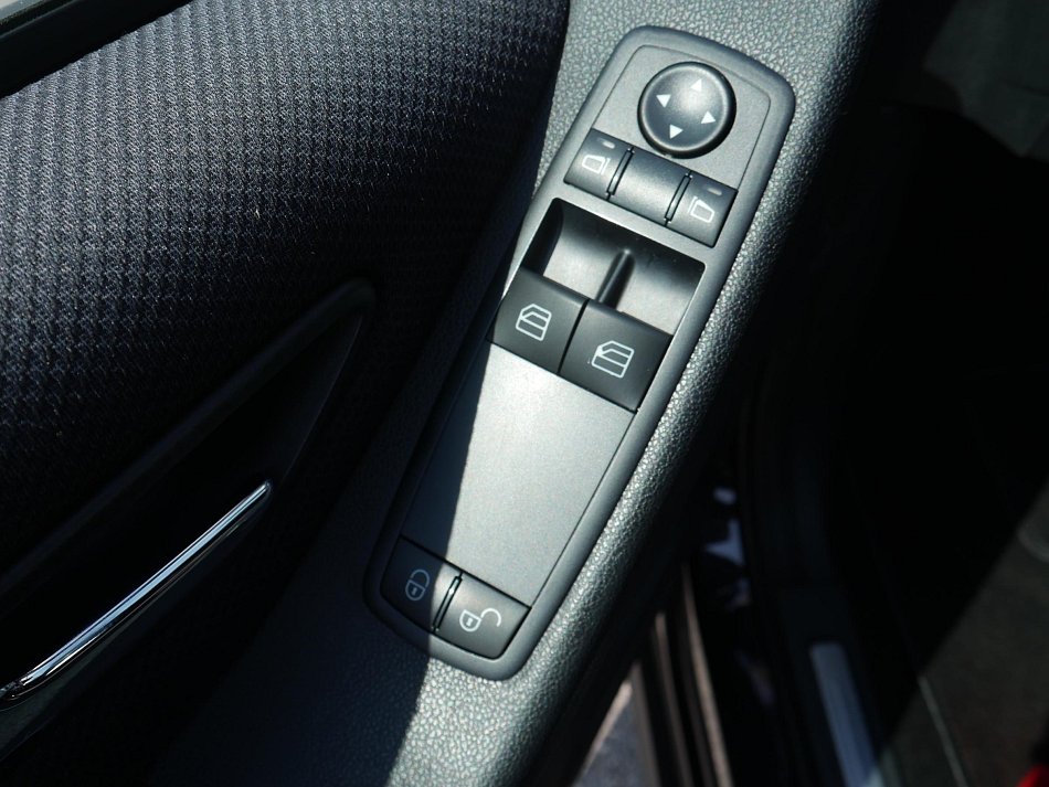 Mercedes-Benz Třída A 1.5 i 