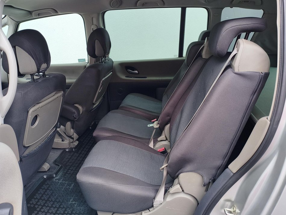 Renault Espace 1.9dCi 