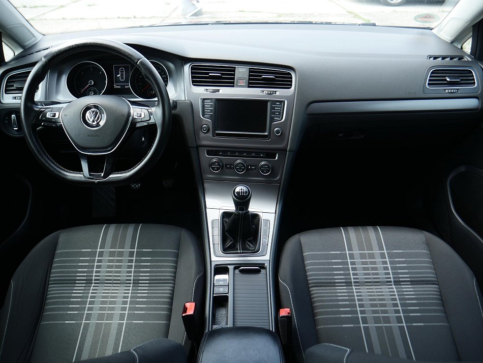 Volkswagen Golf 2.0 TDi 