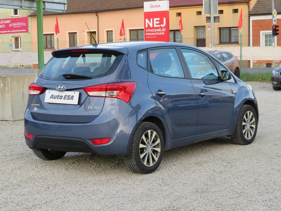 Hyundai Ix20 1.6i 