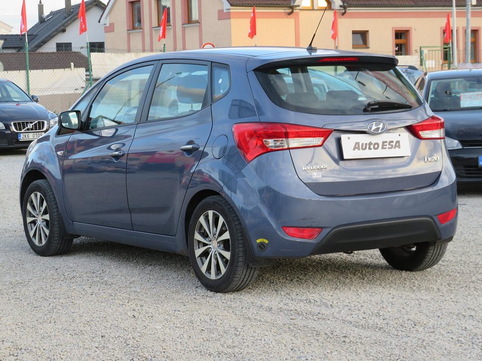 Hyundai Ix20 1.6i 