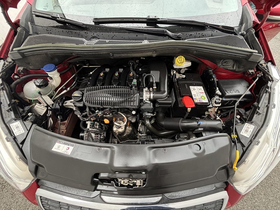 Peugeot 208 1.0i 