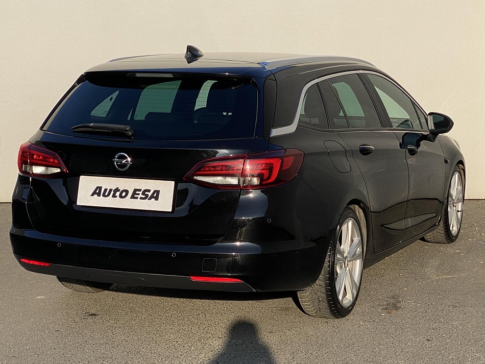 Opel Astra 1.6 CDTi Dynamic