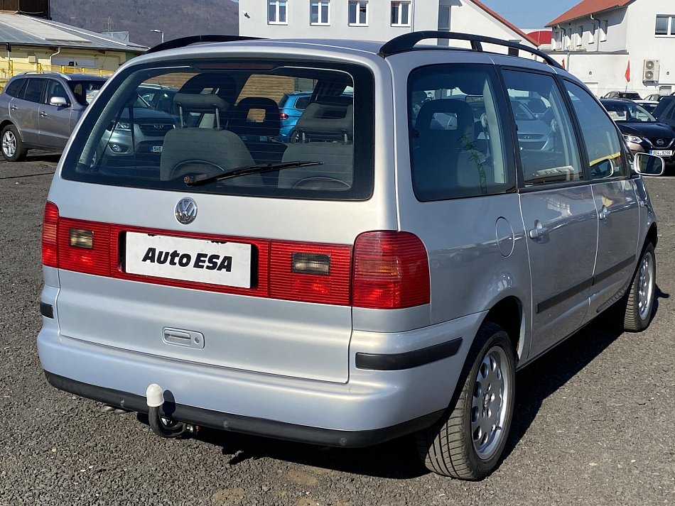 Volkswagen Sharan 1.8T 