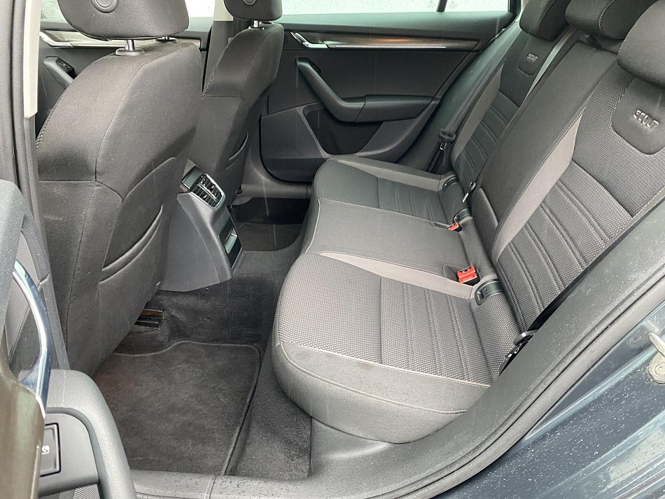 Škoda Octavia III 2.0 TDi Scout 4x4