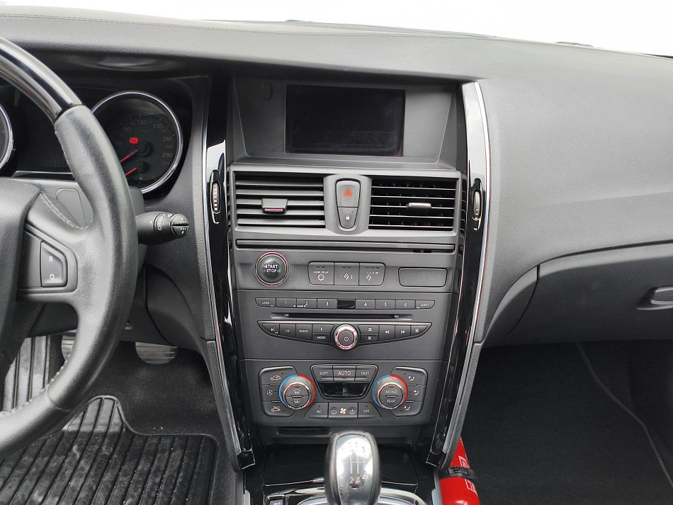Renault Latitude 2.0 dCi 