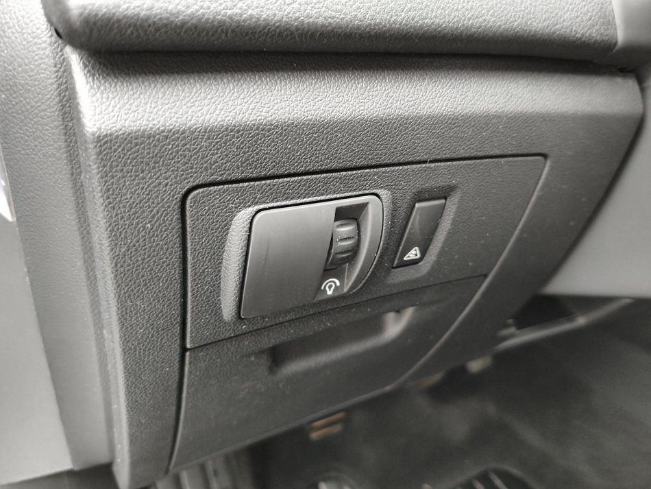 Renault Latitude 2.0 dCi 
