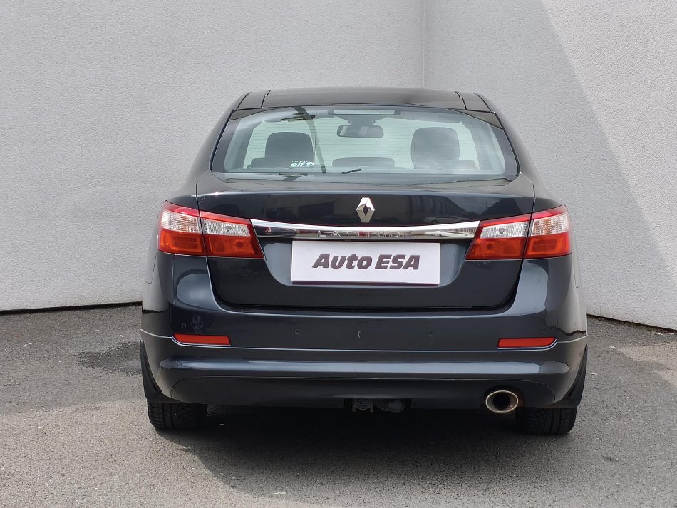 Renault Latitude 2.0 dCi 