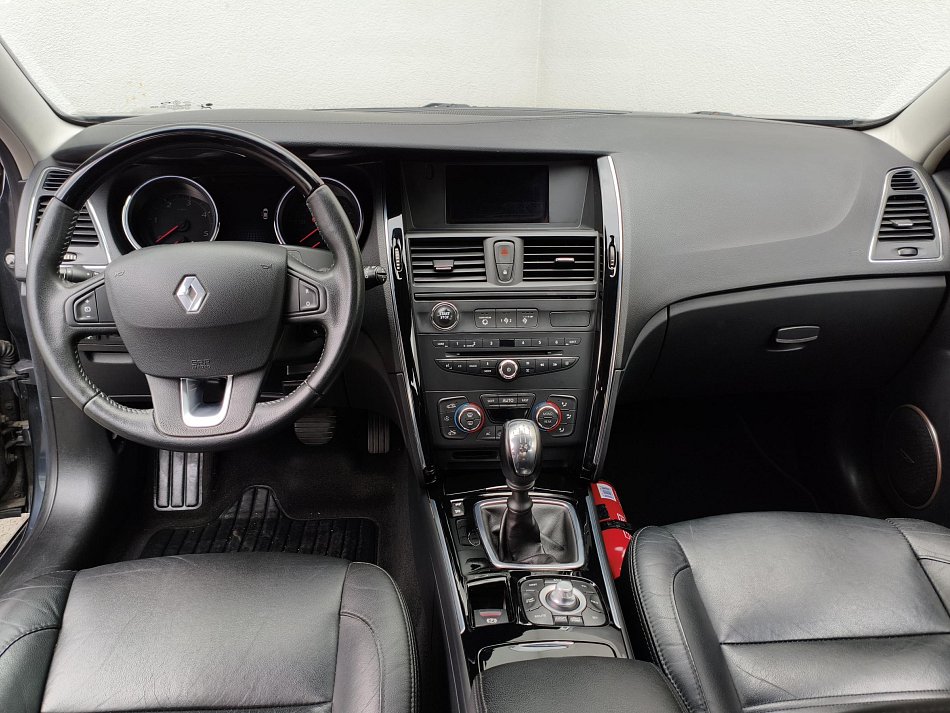 Renault Latitude 2.0 dCi 