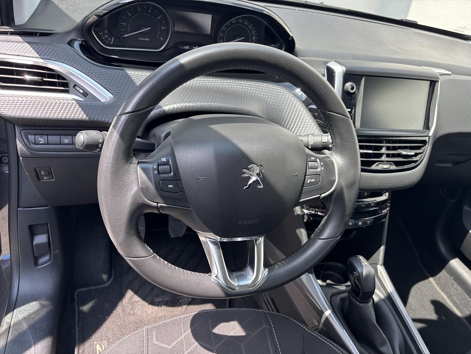 Peugeot 2008 1.2 PT 