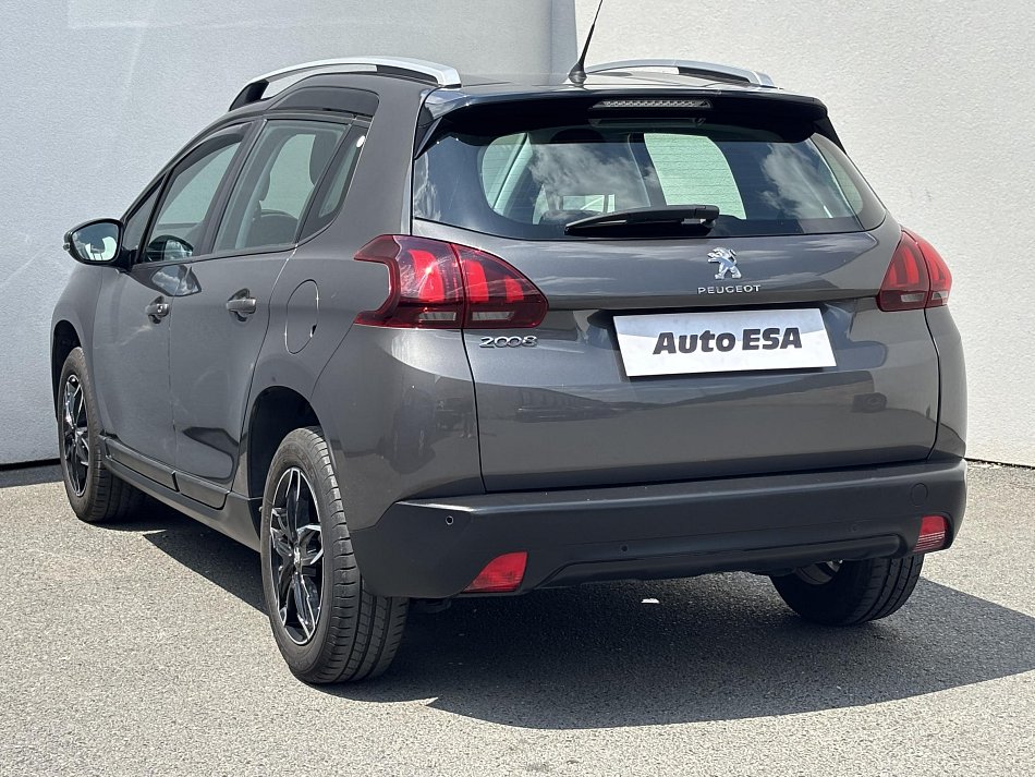 Peugeot 2008 1.2 PT 