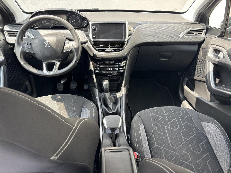 Peugeot 2008 1.2 PT 