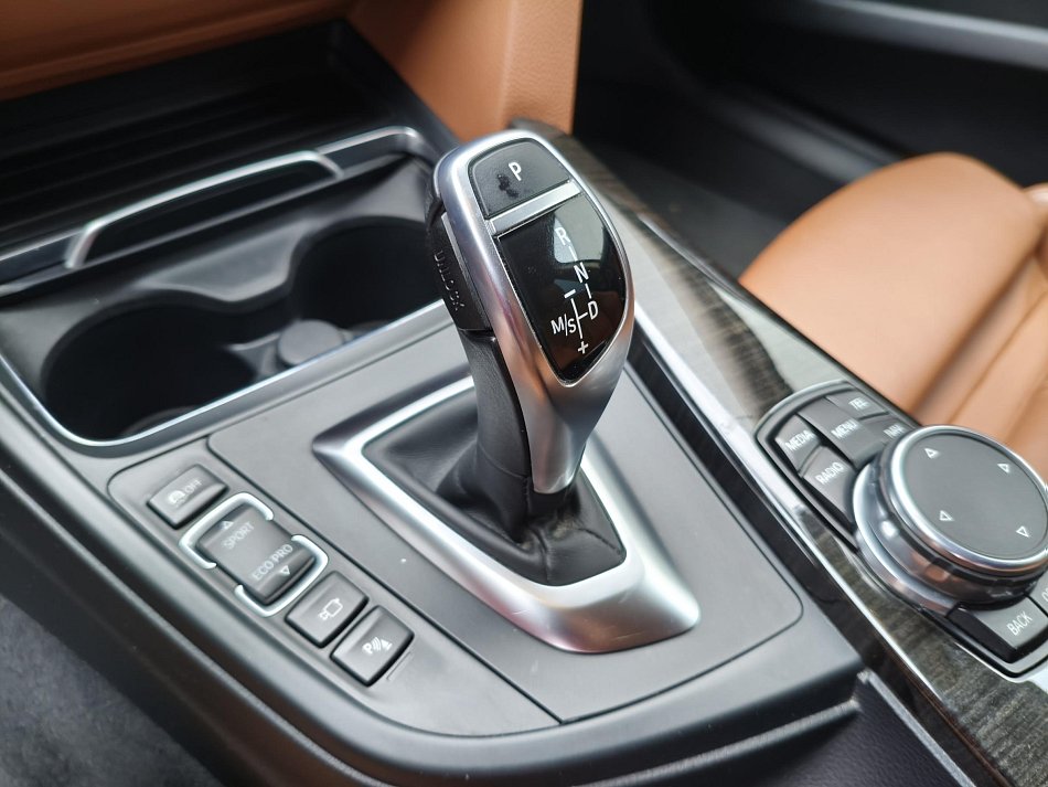 BMW Řada 3 3.0D LuxuryLine 335d xDrive GT