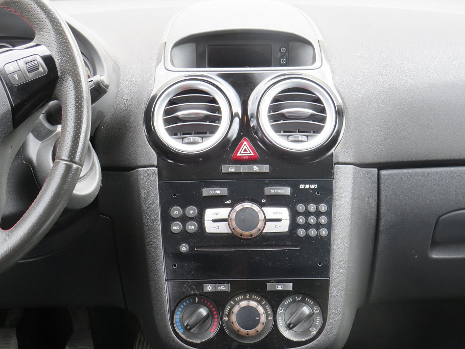 Opel Corsa 1.2i 