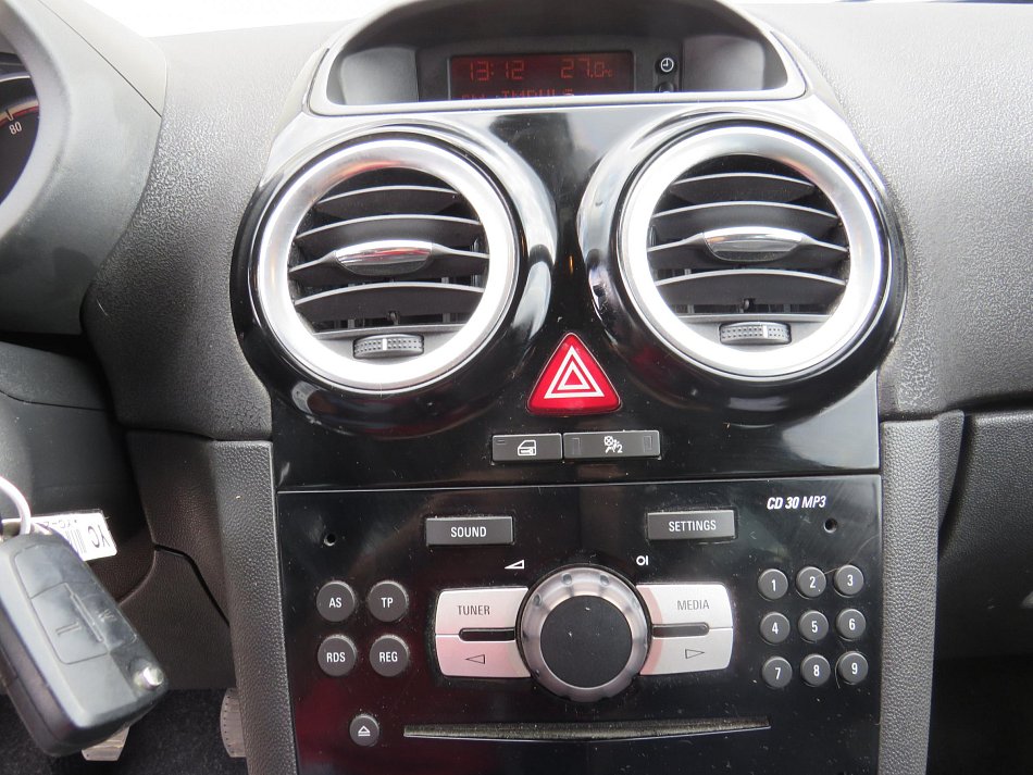 Opel Corsa 1.2i 