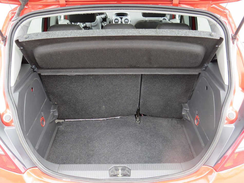 Opel Corsa 1.2i 
