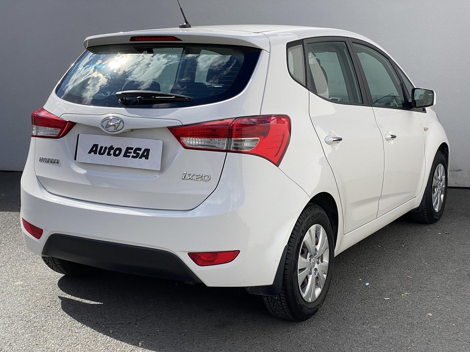 Hyundai Ix20 1.4i 