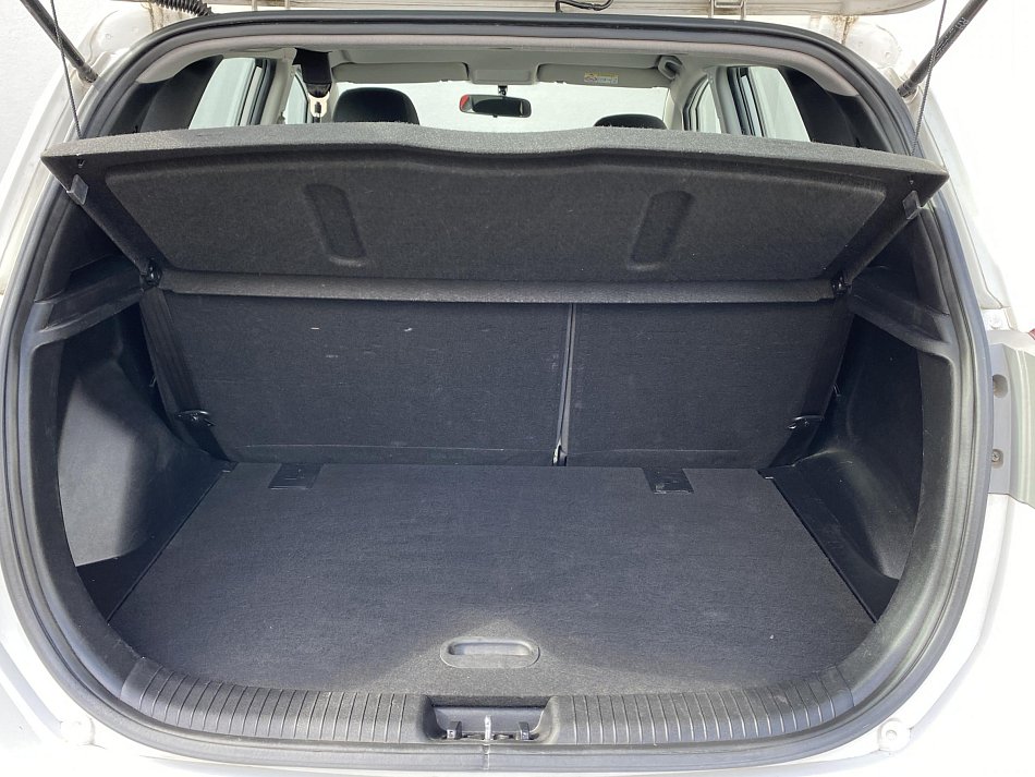 Hyundai Ix20 1.4i 