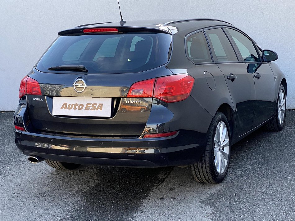 Opel Astra 1.4T 