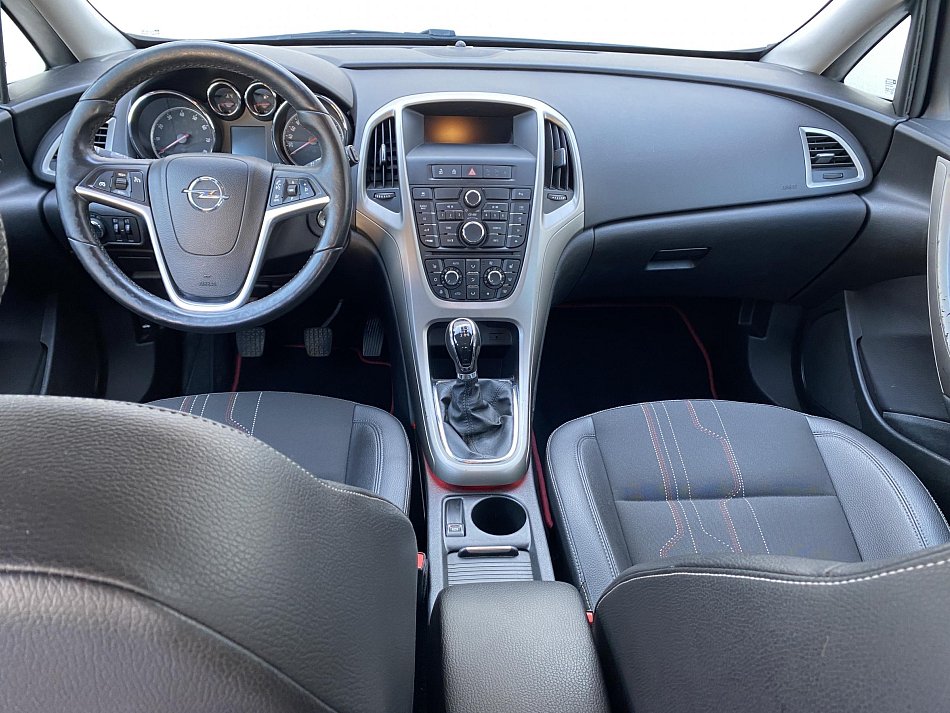 Opel Astra 1.4T 