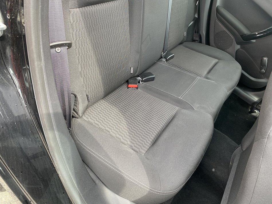 Peugeot 208 1.4i 