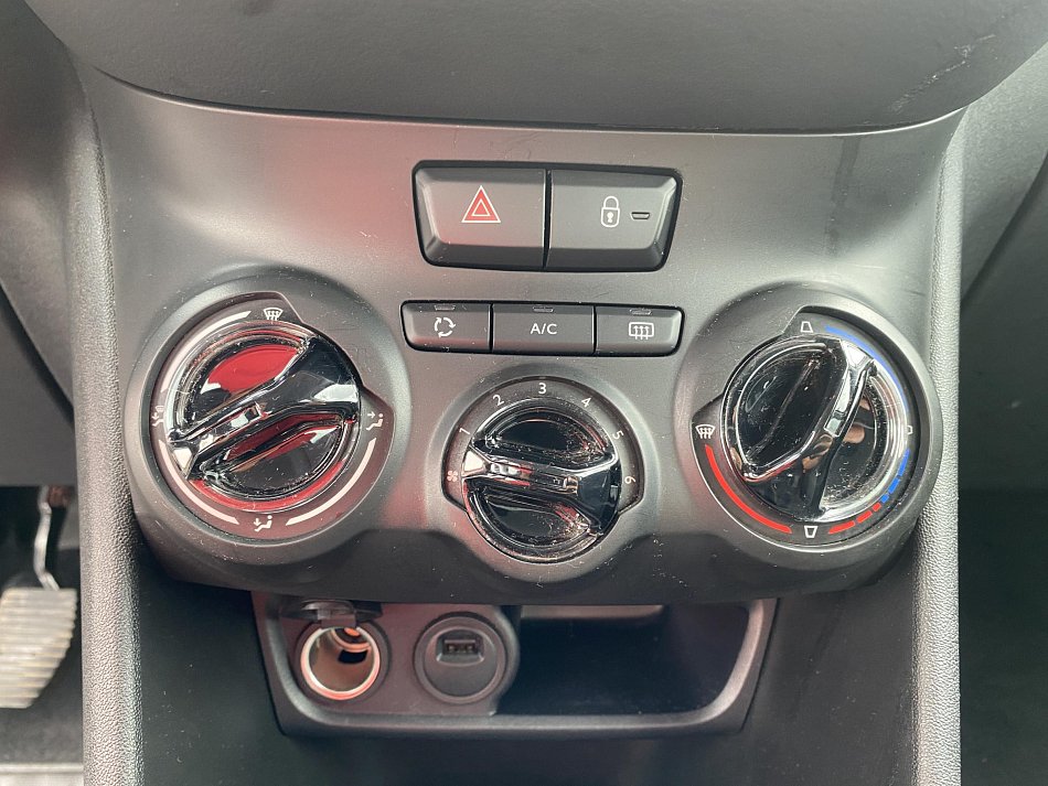 Peugeot 208 1.4i 