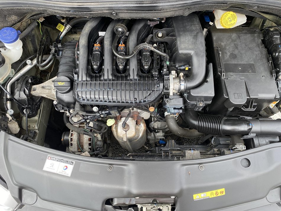 Peugeot 208 1.4i 