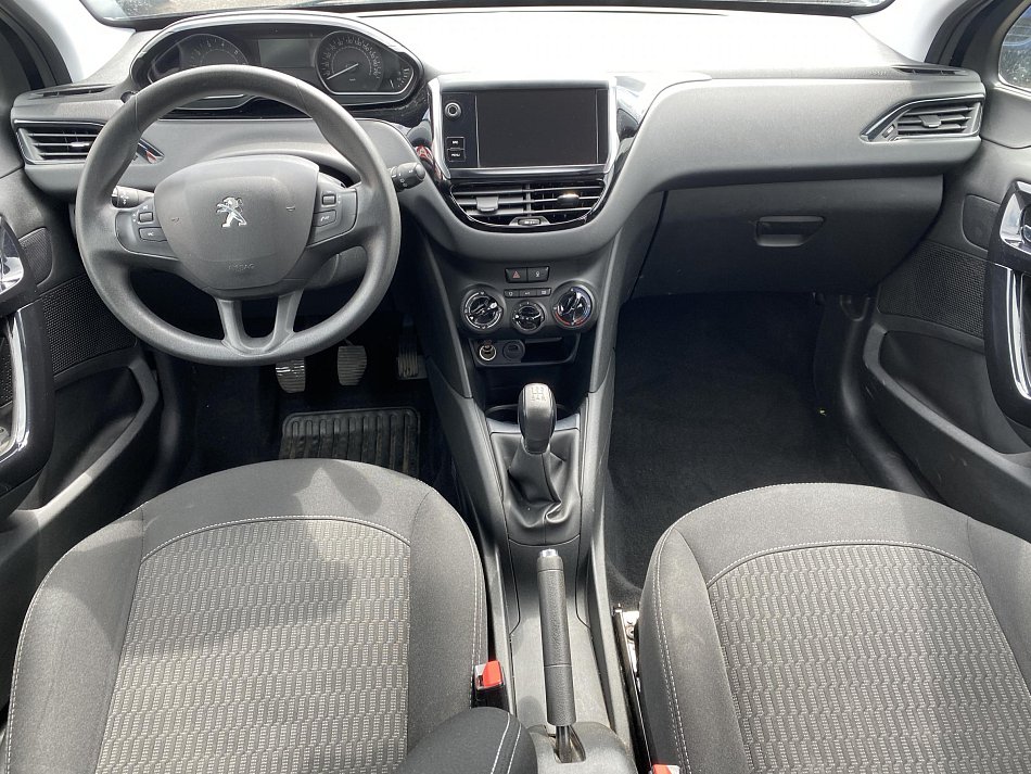 Peugeot 208 1.4i 