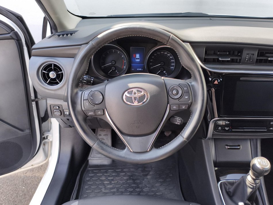 Toyota Auris 1.6 VVT-i 