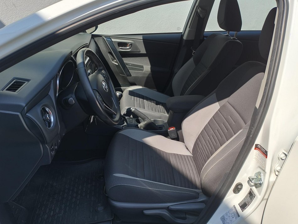 Toyota Auris 1.6 VVT-i 