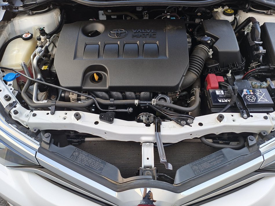 Toyota Auris 1.6 VVT-i 