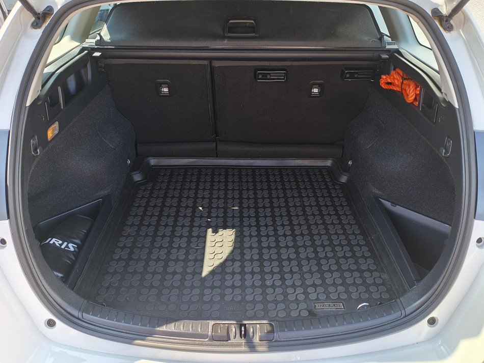 Toyota Auris 1.6 VVT-i 
