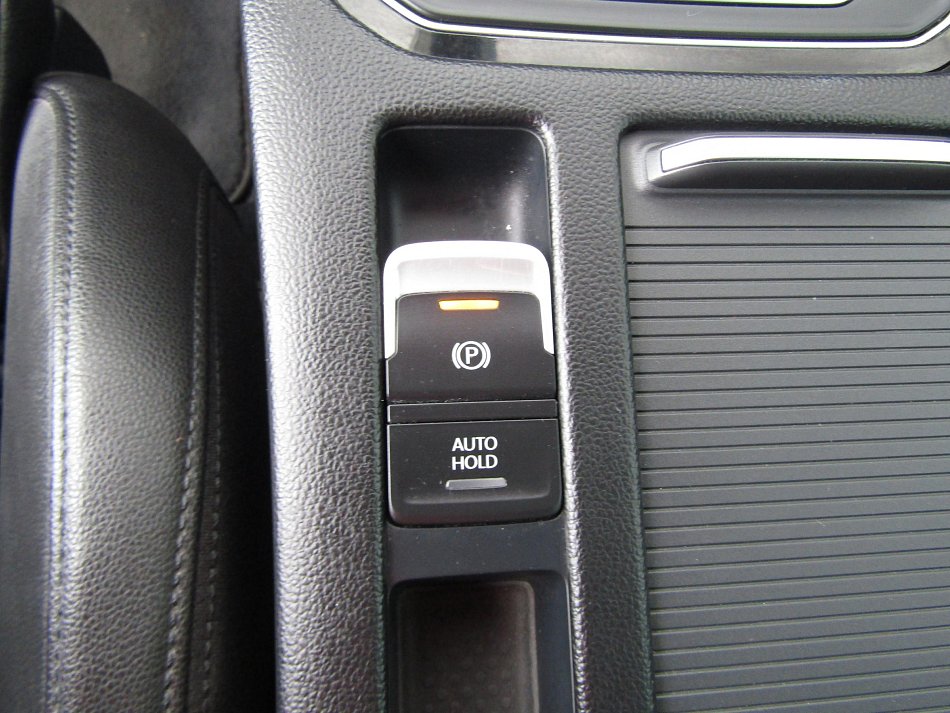 Volkswagen Passat 2.0 TDi Highline