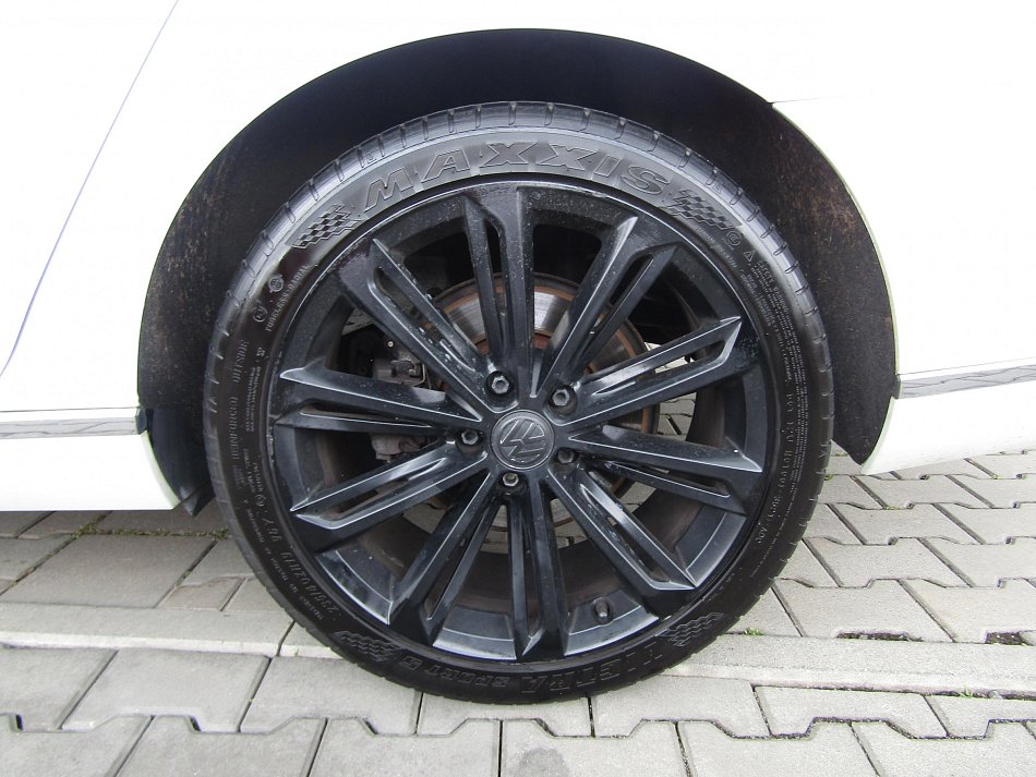 Volkswagen Passat 2.0 TDi Highline