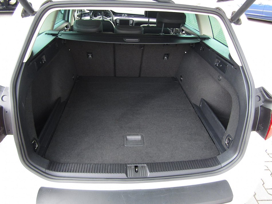 Volkswagen Passat 2.0 TDi Highline