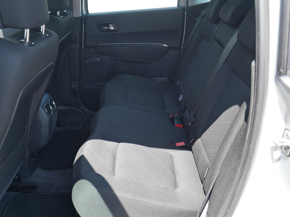 Peugeot 3008 1.6 i 