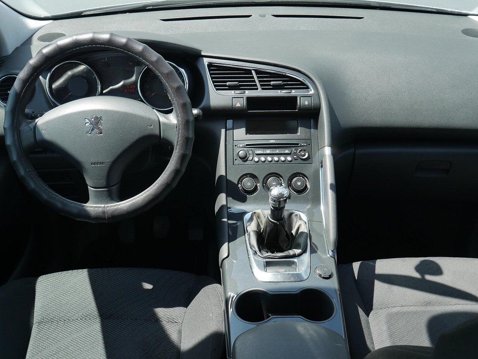 Peugeot 3008 1.6 i 