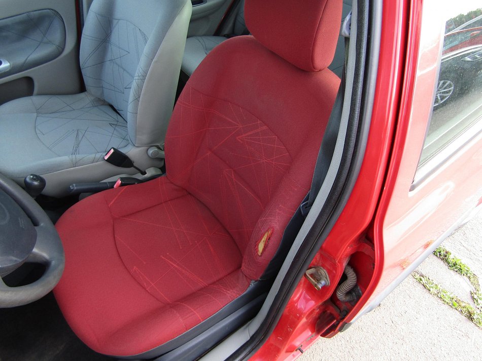 Renault Clio 1.2I 