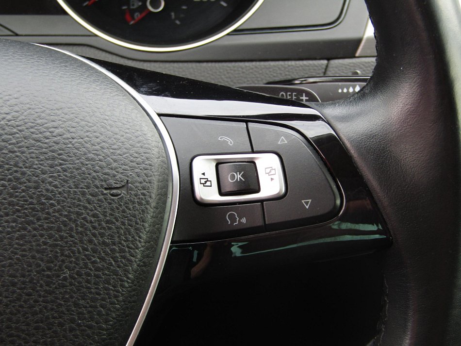 Volkswagen Passat 2.0 TDi 