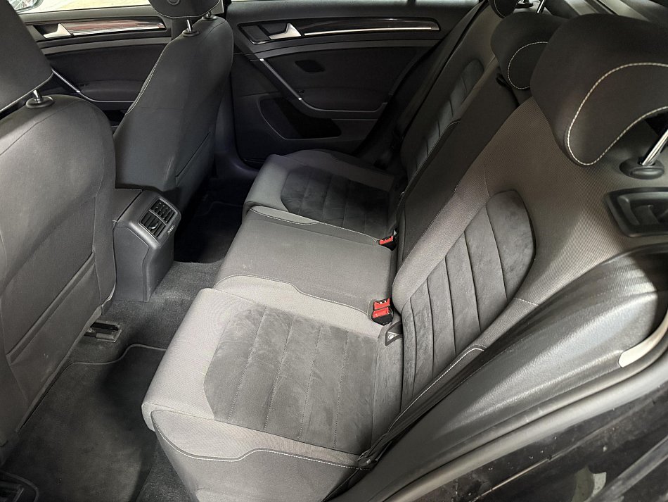 Volkswagen Golf 2.0TDi  VII