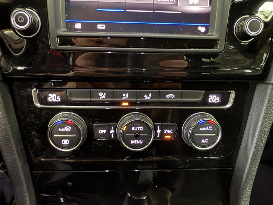 Volkswagen Golf 2.0TDi  VII