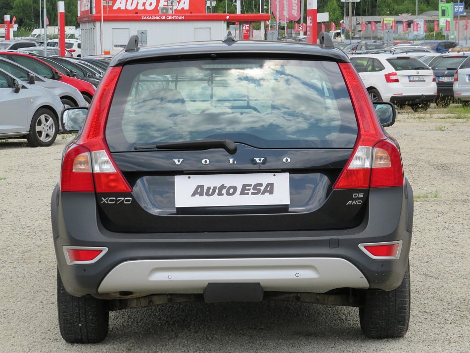 Volvo XC70 2.4 D5  AWD