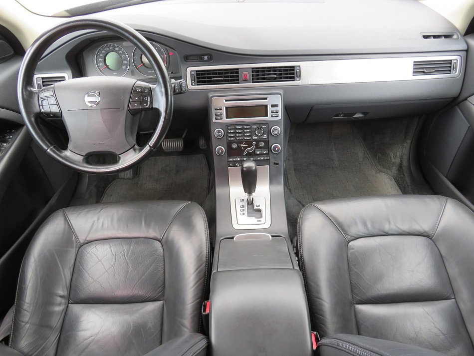 Volvo XC70 2.4 D5  AWD