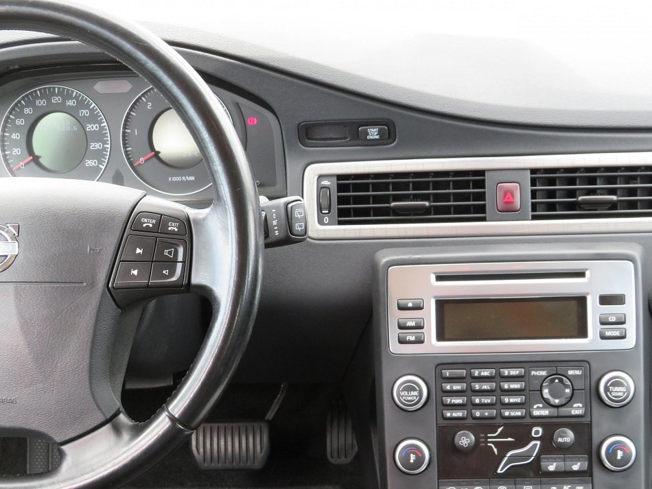 Volvo XC70 2.4 D5  AWD