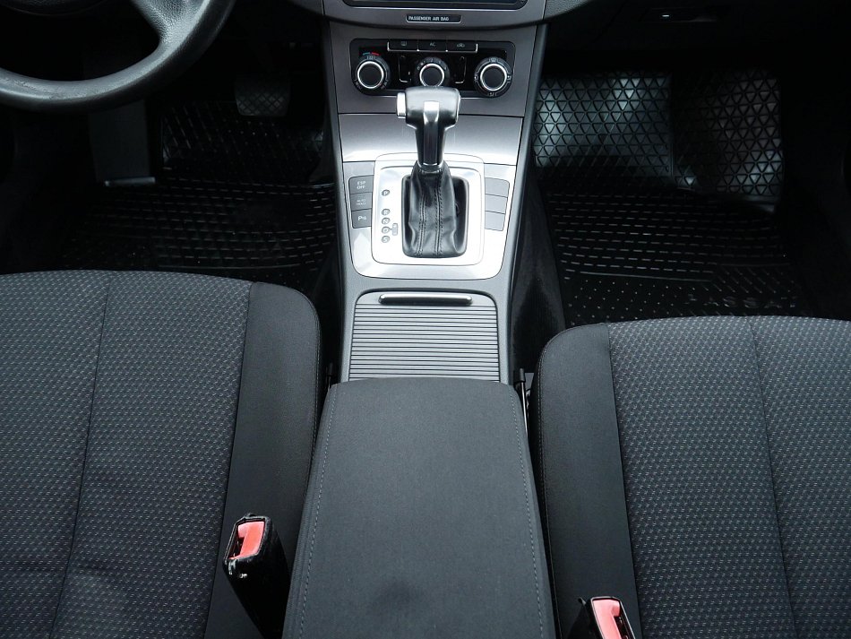 Volkswagen Passat 2.0 TDi 