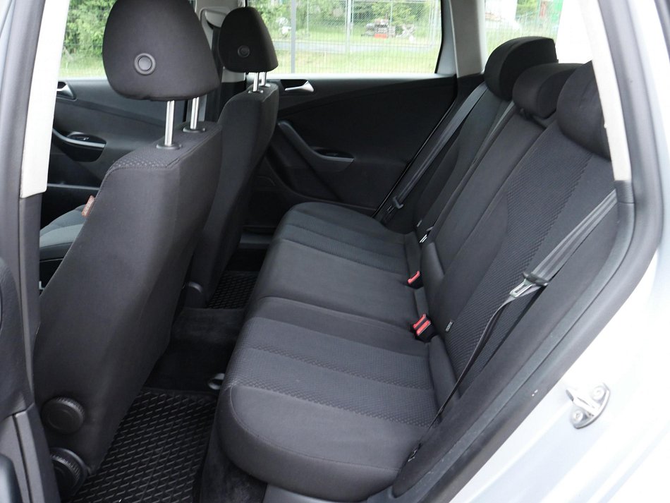 Volkswagen Passat 2.0 TDi 