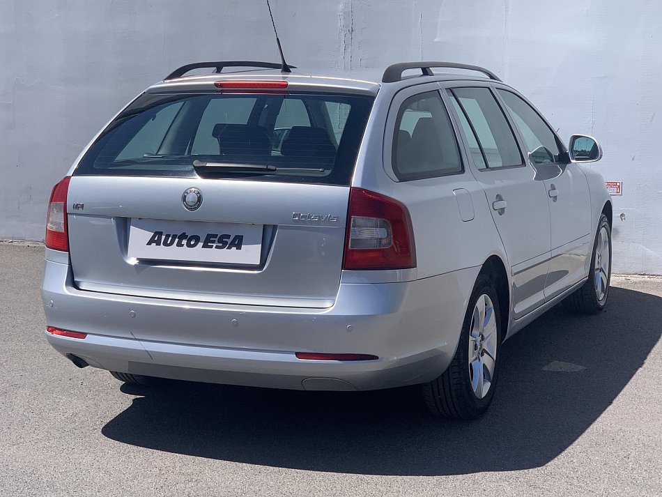 Škoda Octavia II 1.6i Ambition