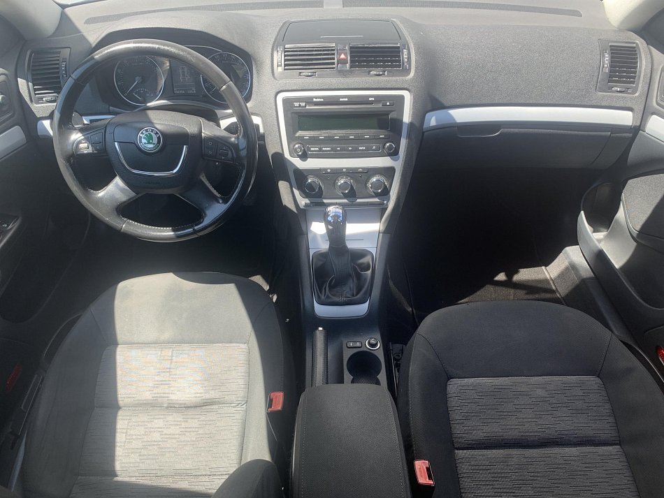 Škoda Octavia II 1.6i Ambition
