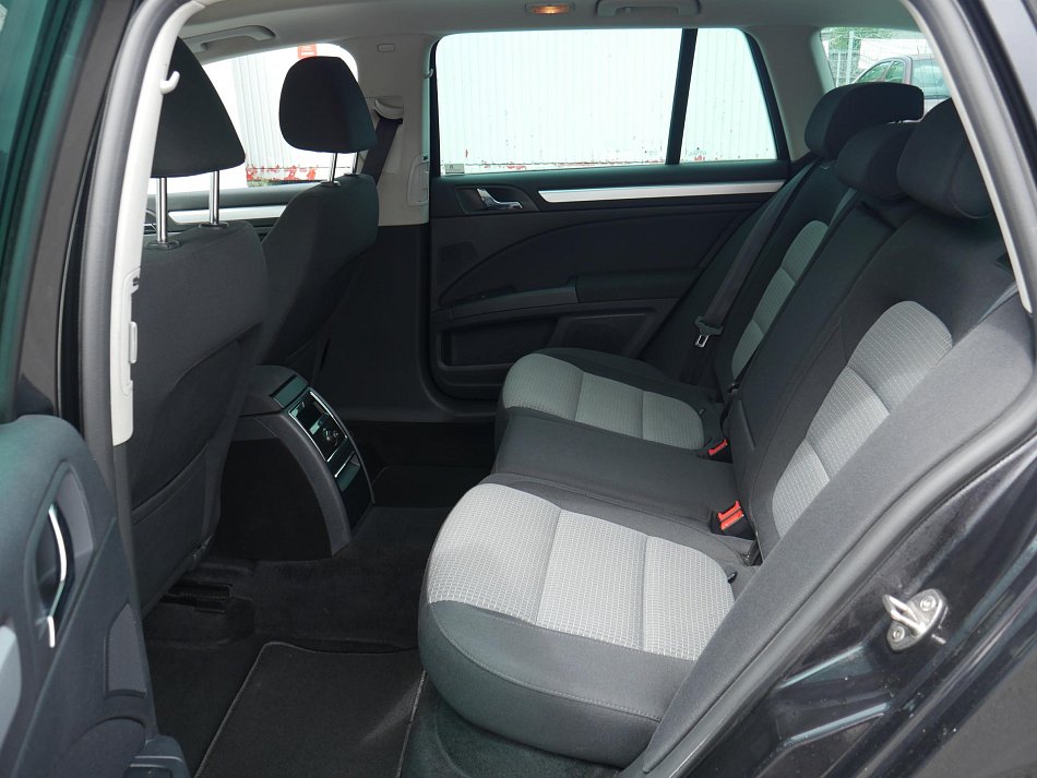 Škoda Superb II 2.0 TDi Ambition
