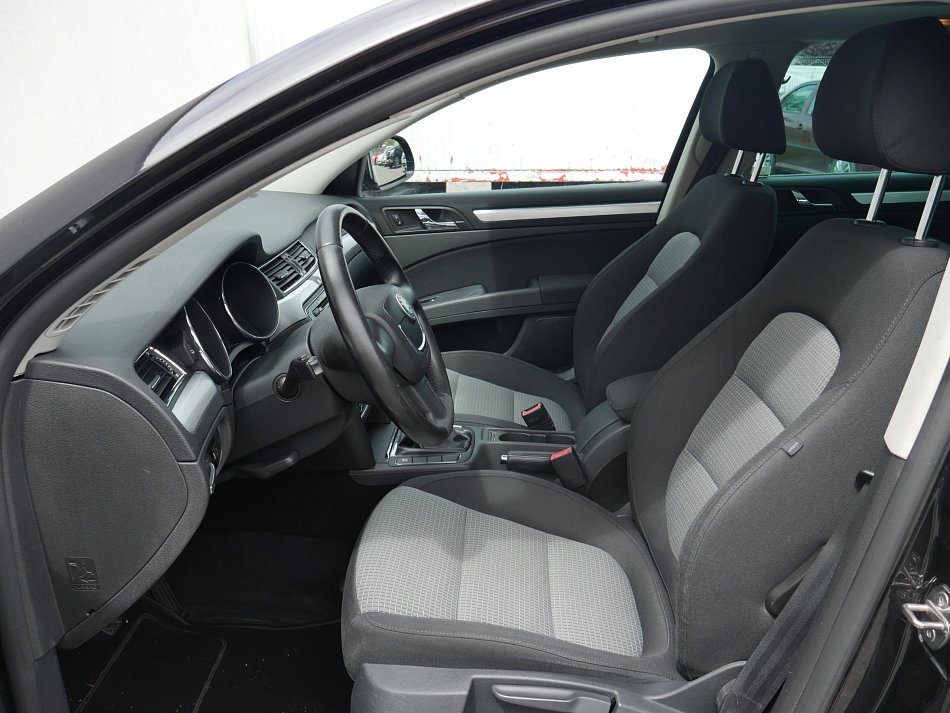Škoda Superb II 2.0 TDi Ambition
